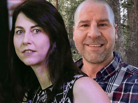 Jeff Bezos Ex Wife Mackenzie Scotts Divorce From Second Husband