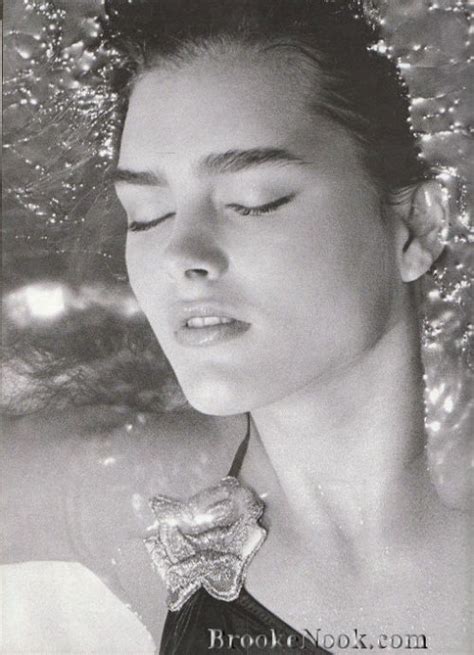 In july 1978, at the age of thirteen, brooke shields made front page news in photo magazine. Pin de Watching over you em Brooke Shields the Pretty Pretty Baby (com imagens) | Looks