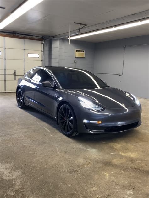 After fits and starts, the 2020 tesla model 3 electric sedan is available in its full range of trims, which are largely differentiated by range and performance. Model 3 / 2020 / Midnight silver metallic - 256a3 | Only ...