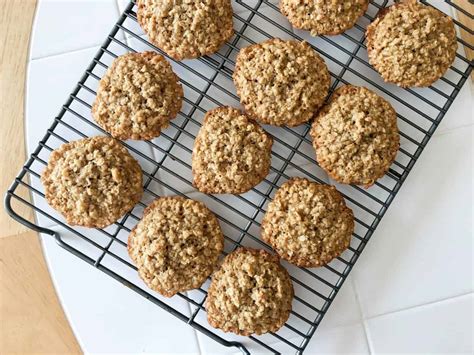 Lightly coat a large cookie sheet with cooking spray. 4 Ingredient, 15 Minute Oatmeal Cookies - To Eat, Drink ...