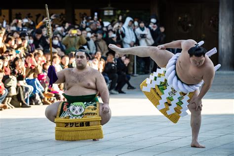 Japans Top Sumo Wrestlers Star In New Year Ritual The Washington Post