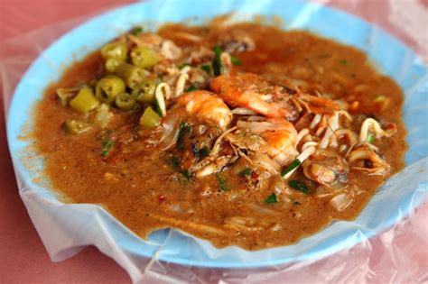 Char kway teow is a classic rice noodle dish from malaysia. Pin on Recipes - Malaysian