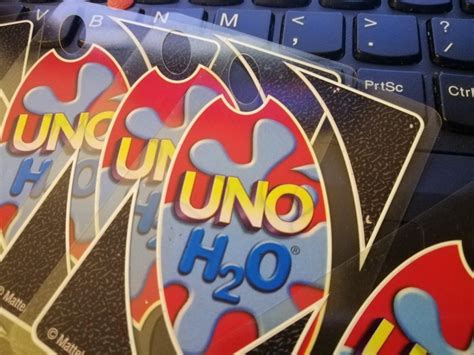 New Uno H20 To Go Classic Card Game3 Water Dirt Resist With Carry Hook