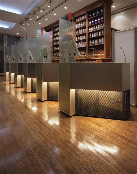Over the counter drugs were dispensed in 26% of cases. Pharmacy Counter | Schemata Architects / Jo Nagasaka