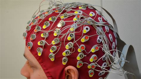 eeg électroencéphalogramme définition comment se déroule l examen y a t il des risques