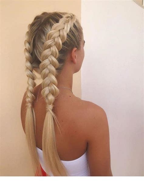 do you wonder how to dutch braid your own hair easly so 2019 will be the year of the braids