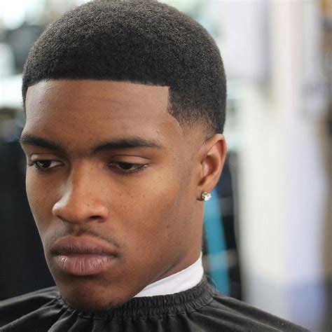 Bald fade haircuts for black men. Best 25+ Afro fade haircut ideas on Pinterest | Black hair ...