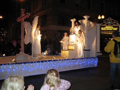Unique Ideas For Christmas Parade Floats Image Result For Lighted