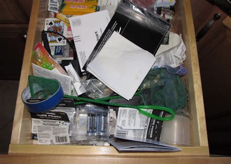 Wobisobi Junk Drawer