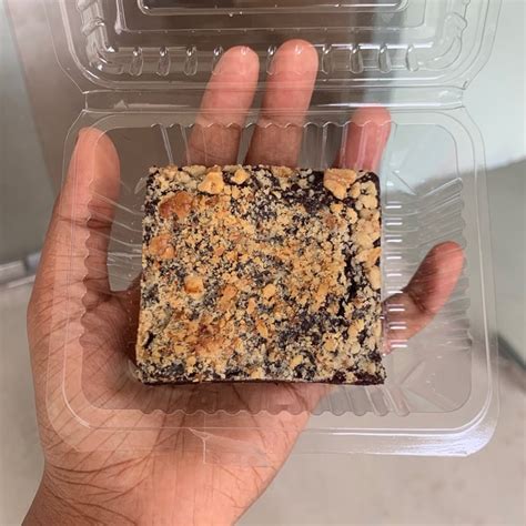 WS Deli Experience Store Jurong East Singapore Classic Brownie Review
