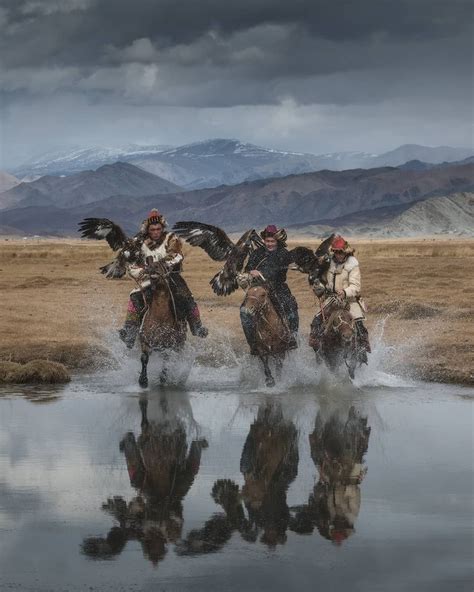 Glorious Photos Of Mongolias Eagle Keepers By Daniel Kordan Eagle