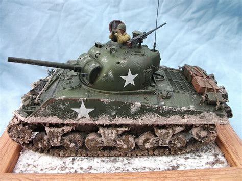 M4A3 Sherman 75mm Tank Plastic Model Military Vehicle Kit 1 35