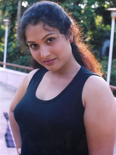 Mallu Mariya Hot Pictures Hot And Sweet Image Gallery 24x7 Updates