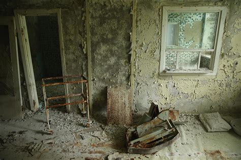 Chernobyl Horrifying Photos Of Chernobyl Nuclear Plant Accident And