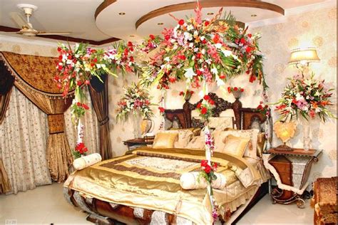 Romantic bedroom decoration ideas for birthdays, wedding anniversaries, marriage nights. Bride & Groom: Wedding Room Decoration/Bedroom Decoration