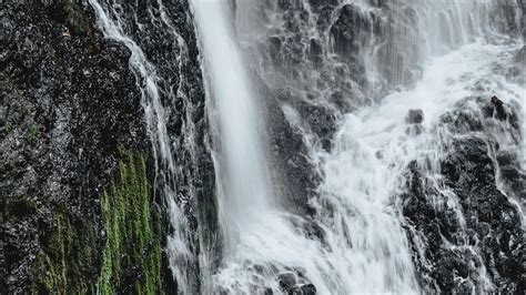 Download Wallpaper 3840x2160 Waterfall Cliff Rock Water Stream 4k