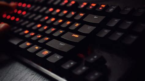8 Best Quiet Gaming Keyboard For Gamers In 2020 Loudfact