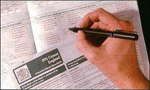Suggest as a translation of census form copy BBC News | ENGLAND | 'English' census rebel jailed