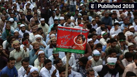 Pakistani Court Acquits Christian Woman In Capital Blasphemy Case The New York Times
