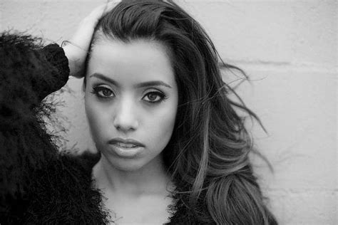 Lupe Fuentes - In The Loop 075 - 04-11-2017 - Download ...