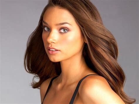 Michelle Vawer Model Long Hair Styles Beautiful Face