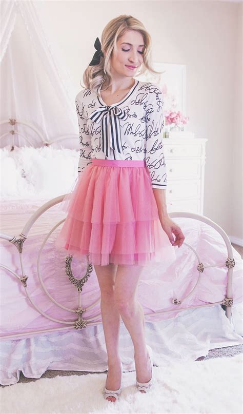 How To Dress Feminine Casual Girly Dresses Girly Outfits Pretty