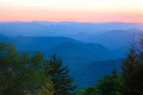View website | call now: Skyline Drive - Country View Lodging
