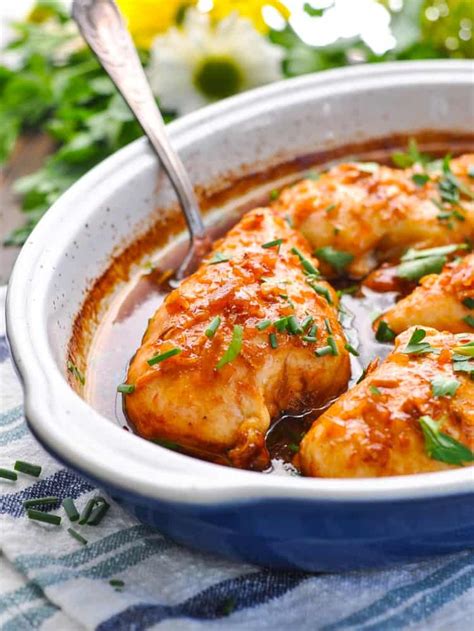 Get full recipe >> ohmygoshthisissogood baked chicken breast @ mom dot. easy baked chicken breasts
