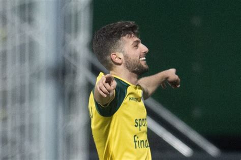 Born 19 december 1997) is a greek professional footballer who plays as a winger for paok. Lazaros Lamprou verkiest andere clubs boven Fortuna - De ...