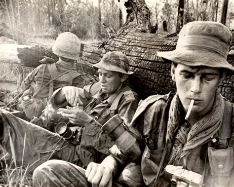 Vietnam War Us Army La Drang Valley 1965 Photographers Take Cover 8
