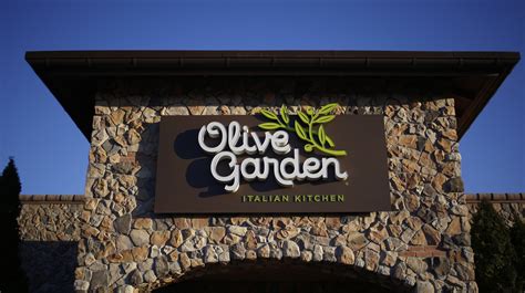 How Rich Is The Olive Garden Ceo And Whats The Average Pay Of Its