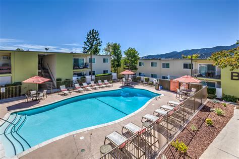 Our touring schedules and operating hours may vary as we continue to follow local phased opening guidelines and. The Summit at La Crescenta Apartments - Glendale, CA ...