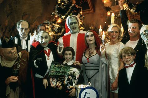 The Munsters Scary Little Christmas 1996 Čsfdcz