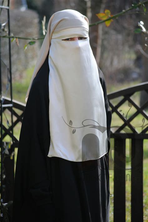 Islamische Kleidung Und Rainbow Qurane Aus Dem Orient Saudi Niqab Rosé Niqab Islam Women