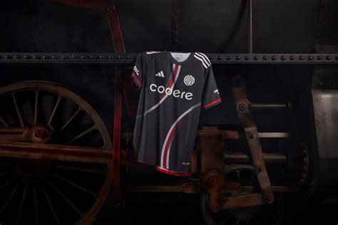 C Mo Es La Nueva Camiseta Alternativa De River Inspirada En La M Quina