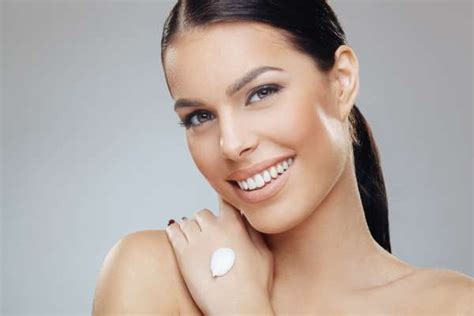 How To Find The Right Skin Moisturizer Reliablerxpharmacy Blog