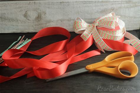 How to Make Pretty & Simple Bows