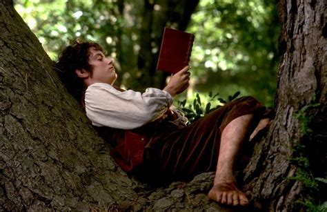 Elijah Wood Talks Frodos Return In The Hobbit