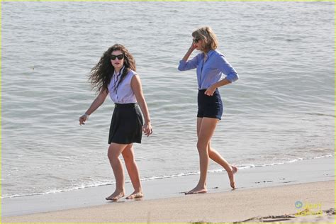 Full Sized Photo Of Taylor Swift Lorde Beach Dancing Malibu 23 Taylor Swift And Lorde