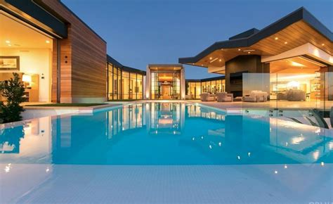 24 Million Newly Built Contemporary Style Mansion In Corona Del Mar