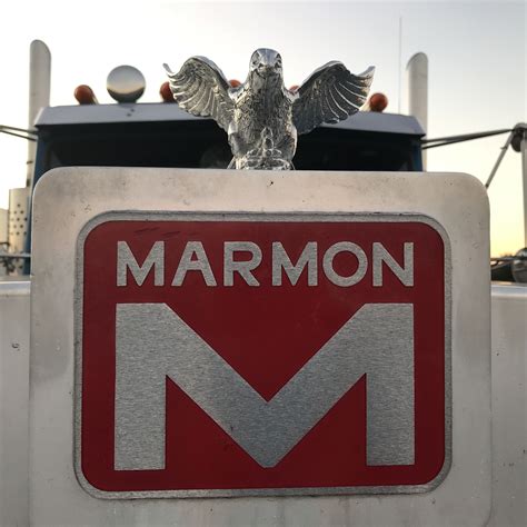 Marmon Hood Badge Badge Novelty Novelty Sign