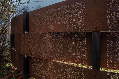 Corten Steel Fencing With A Difference Fence Corten Metal Panels