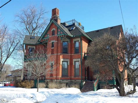 9 Historic Bed And Breakfasts In Michigan That Will Absolutely Charm
