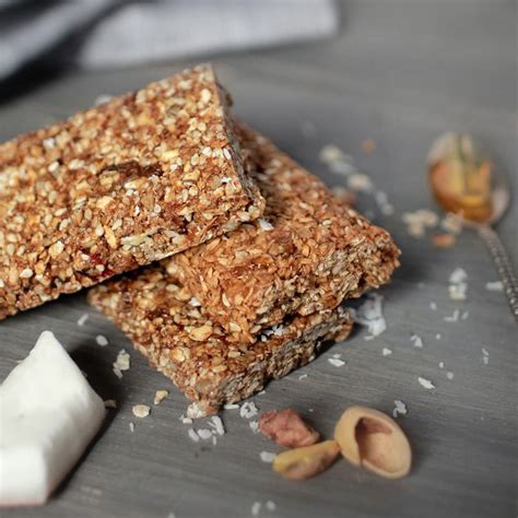 Healthy granola bars can be hard to come by. Oriole Granola Bar - Pistachio Coconut. #healthyliving # ...