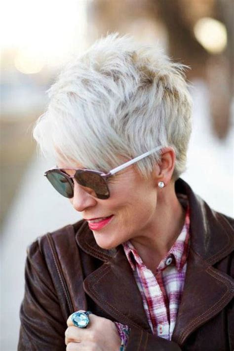 Dec 11, 2020 · a classic bob is always chic, but 2020 has been the year of mullets. The Best Short Haircuts for Older Women - Southern Living