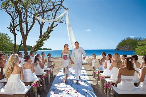 Dreams las mareas costa rica wedding packages provide all the elements of the picture perfect event along with special touches that will pamper you beyond the wedding day. Dreams Las Mareas Costa Rica Wedding - Modern Destination ...