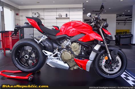 Entrá y conocé nuestras increíbles ofertas y promociones. 2020 Ducati Streetfighter V4 official price revealed ...