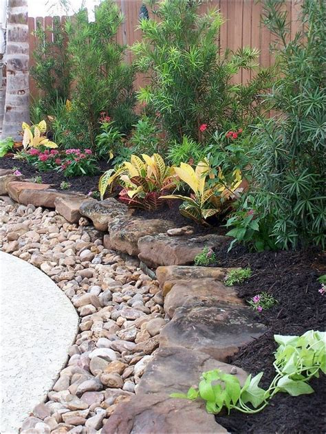 58 Beautiful Low Maintenance Front Yard Landscaping Ideas Page 2 Of 60