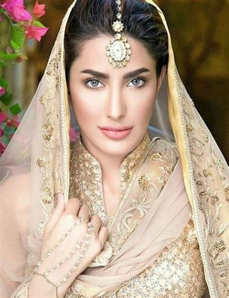 25 Most Beautiful Pakistani Women Pictures 2023 Update