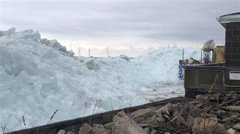 ‘ice Tsunami Phenomenon Hit Towns On Us Great Lakes Signs Of The